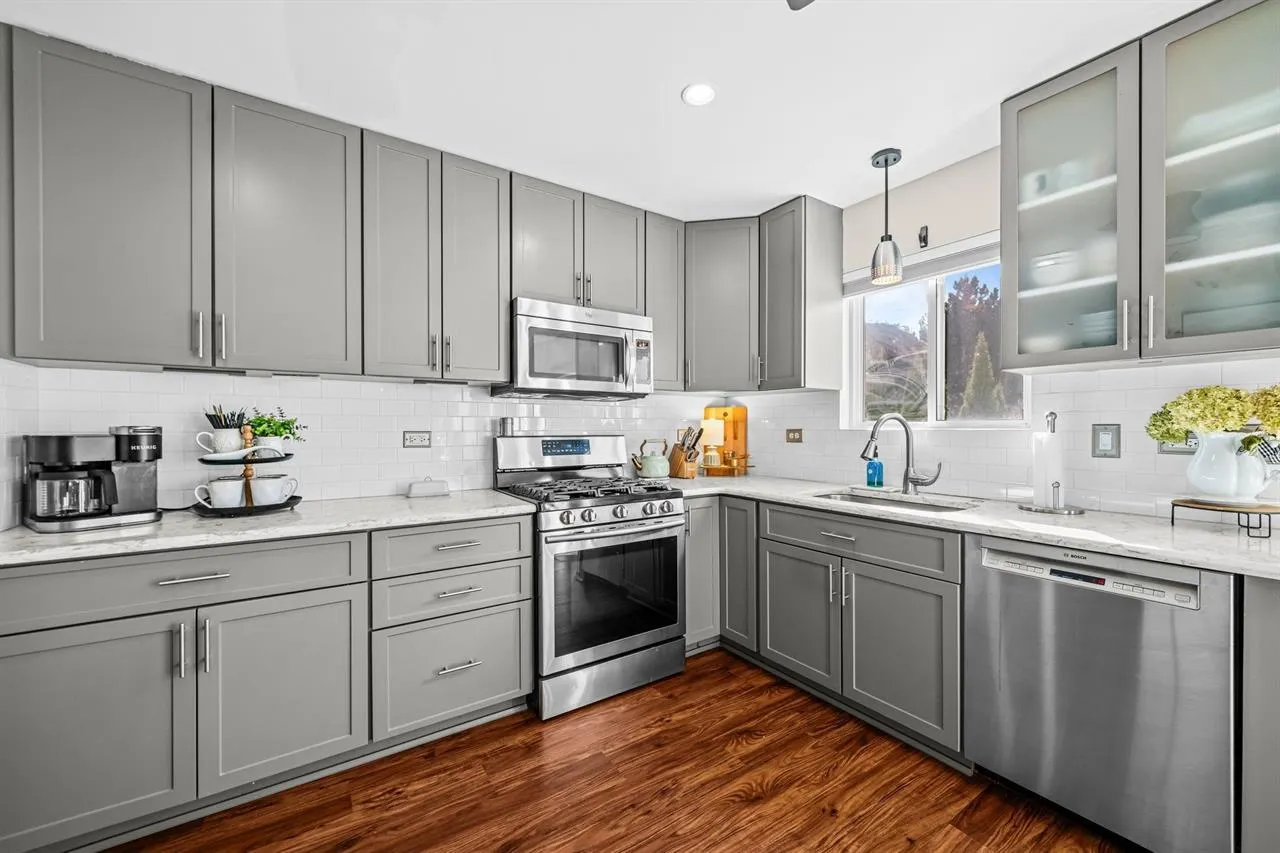 1210 Sarasota Drive IL