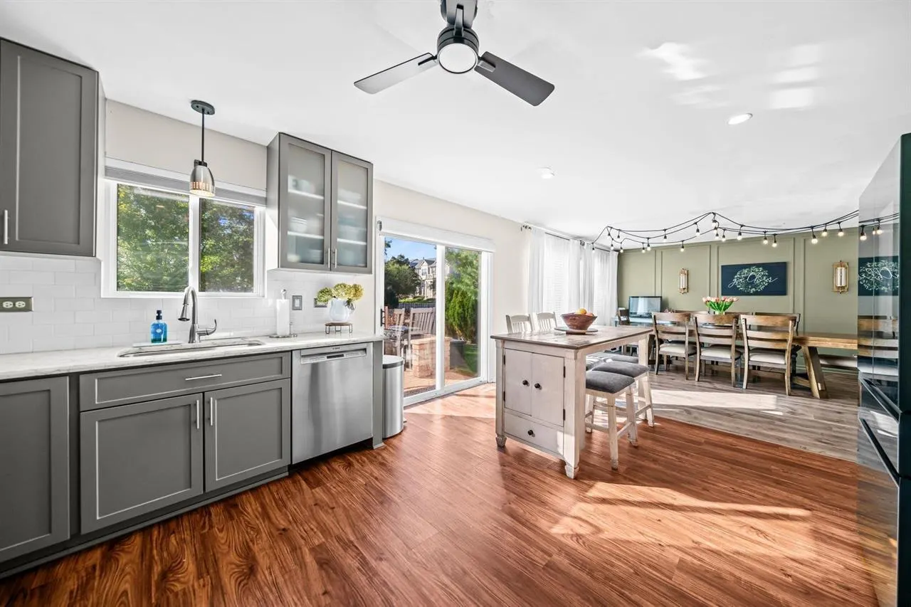 1210 Sarasota Drive IL