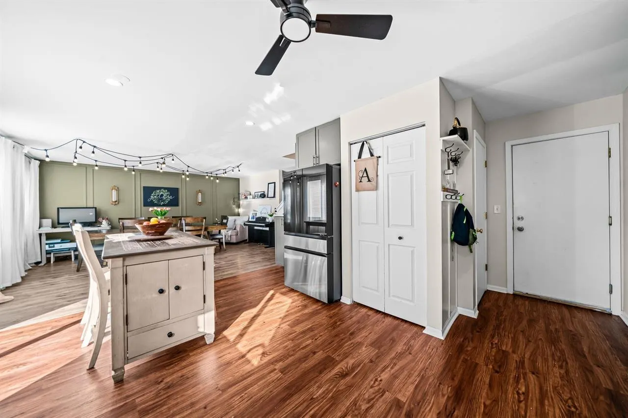 1210 Sarasota Drive IL