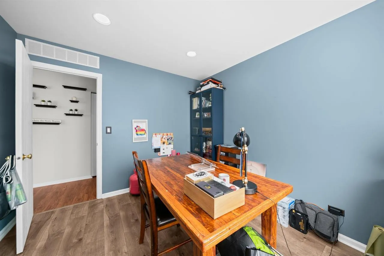 1210 Sarasota Drive IL