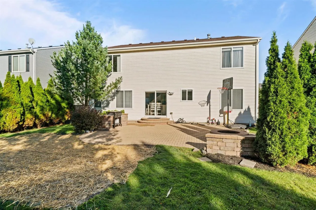 1210 Sarasota Drive IL