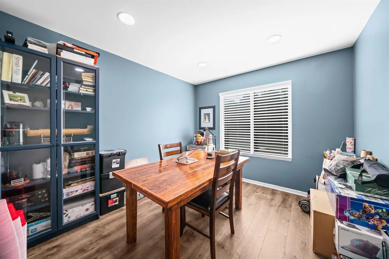 1210 Sarasota Drive IL