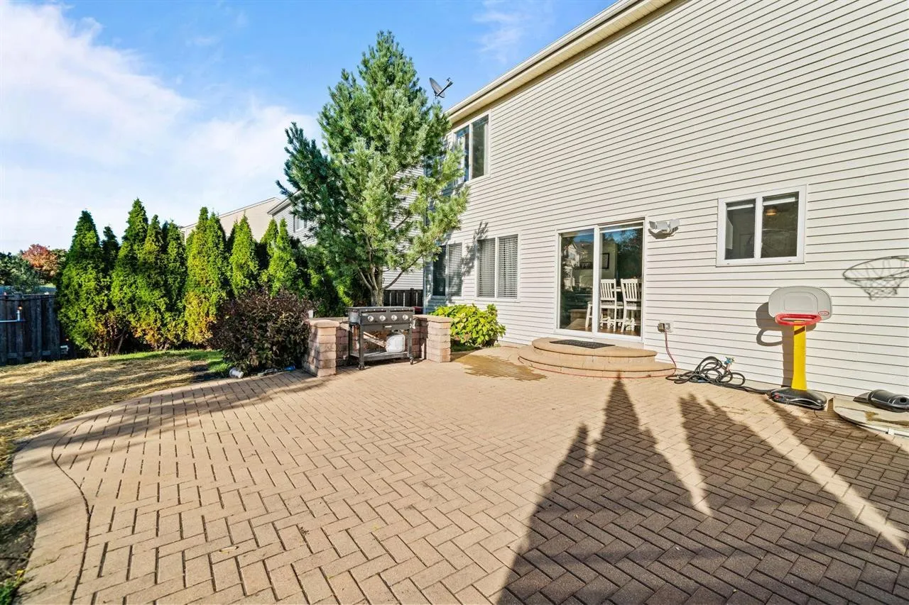 1210 Sarasota Drive IL
