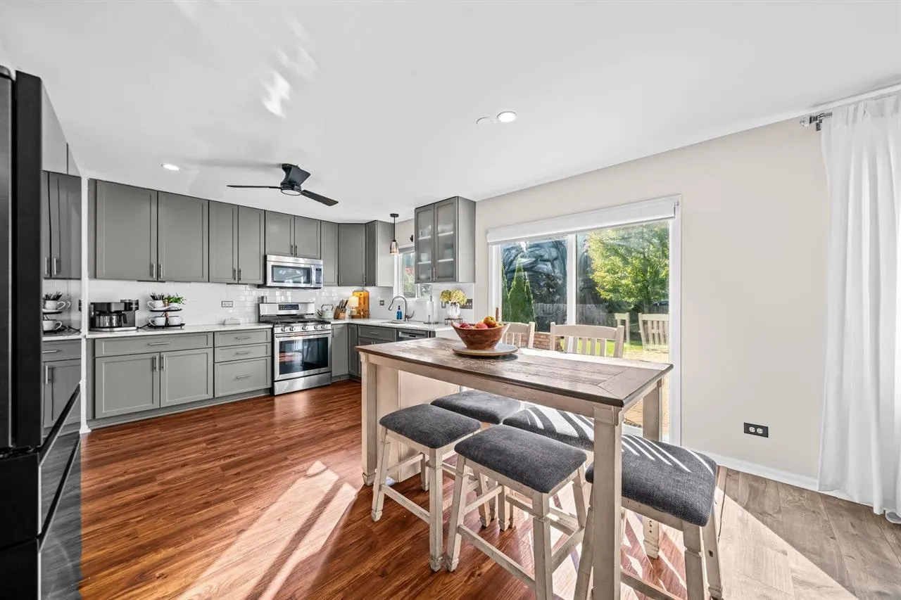 1210 Sarasota Drive IL