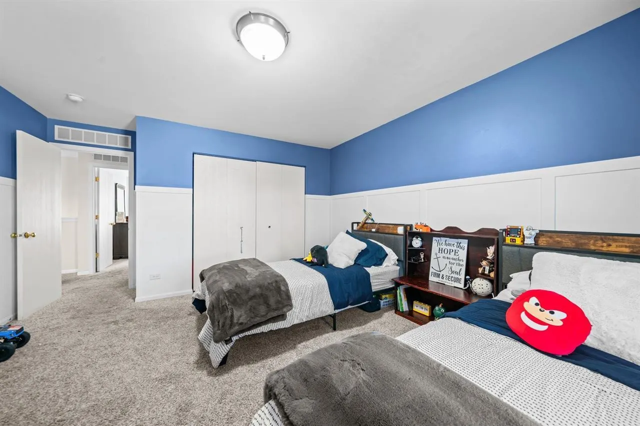 1210 Sarasota Drive IL
