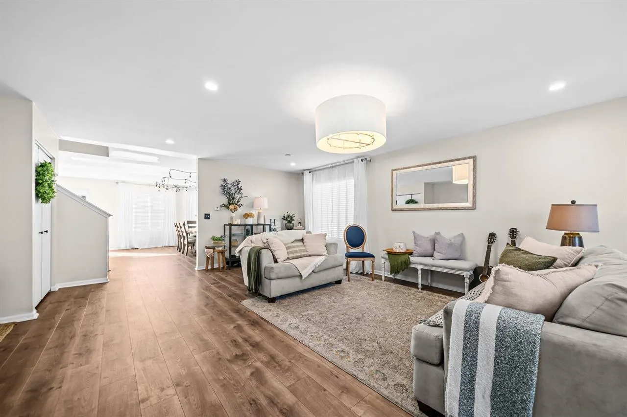 1210 Sarasota Drive IL