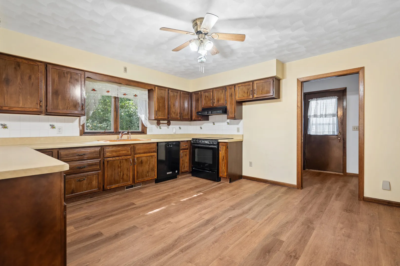 3712 16th Avenue IL