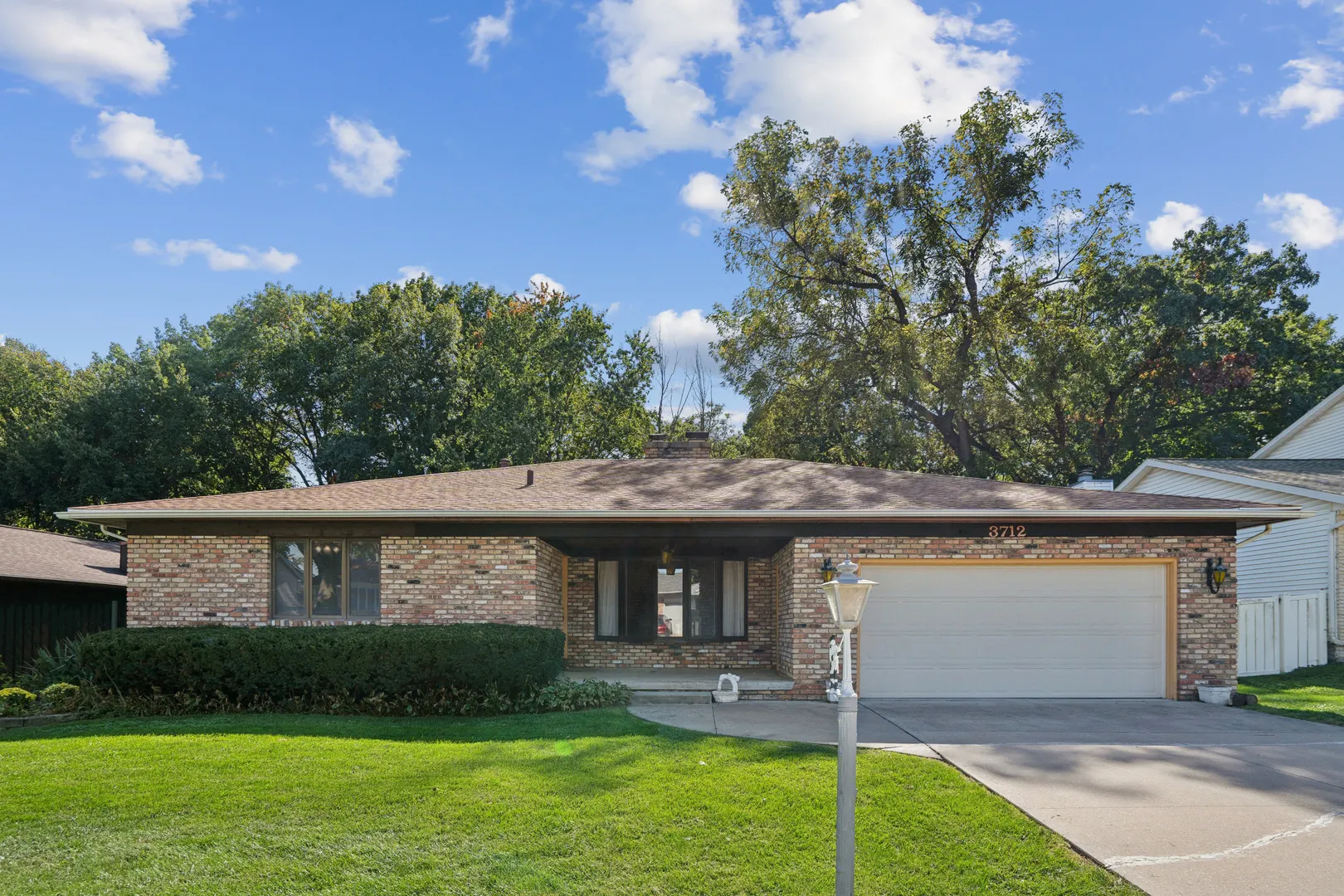3712 16th Avenue IL