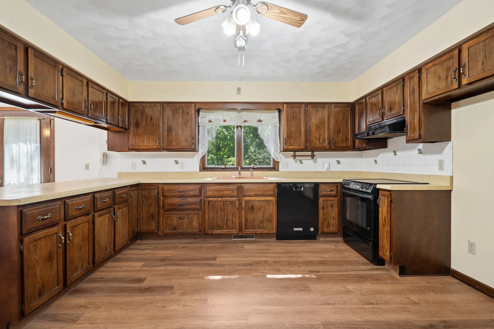 3712 16th Avenue IL