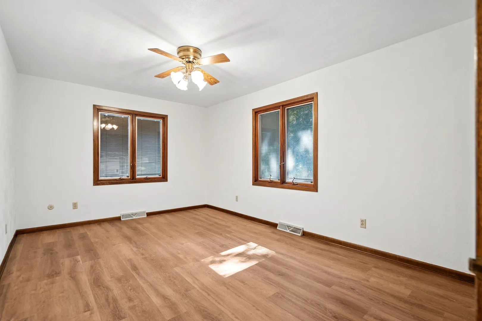 3712 16th Avenue IL