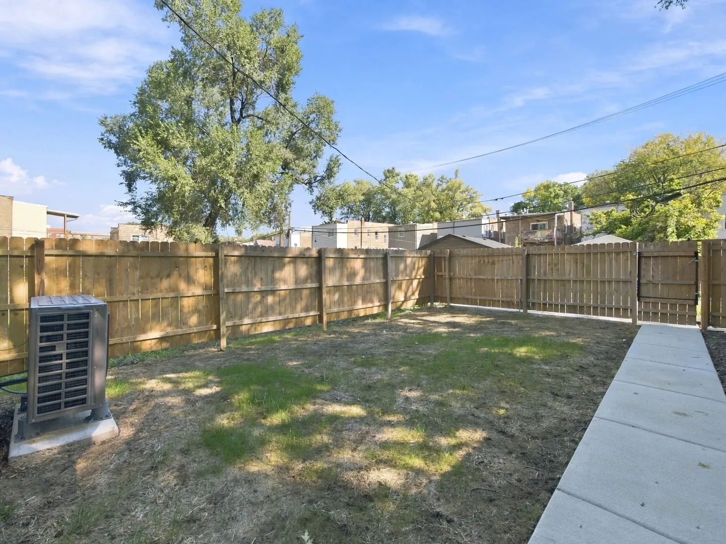 611 N Lawndale Avenue IL