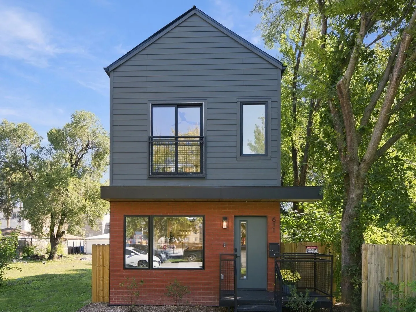 611 N Lawndale Avenue IL