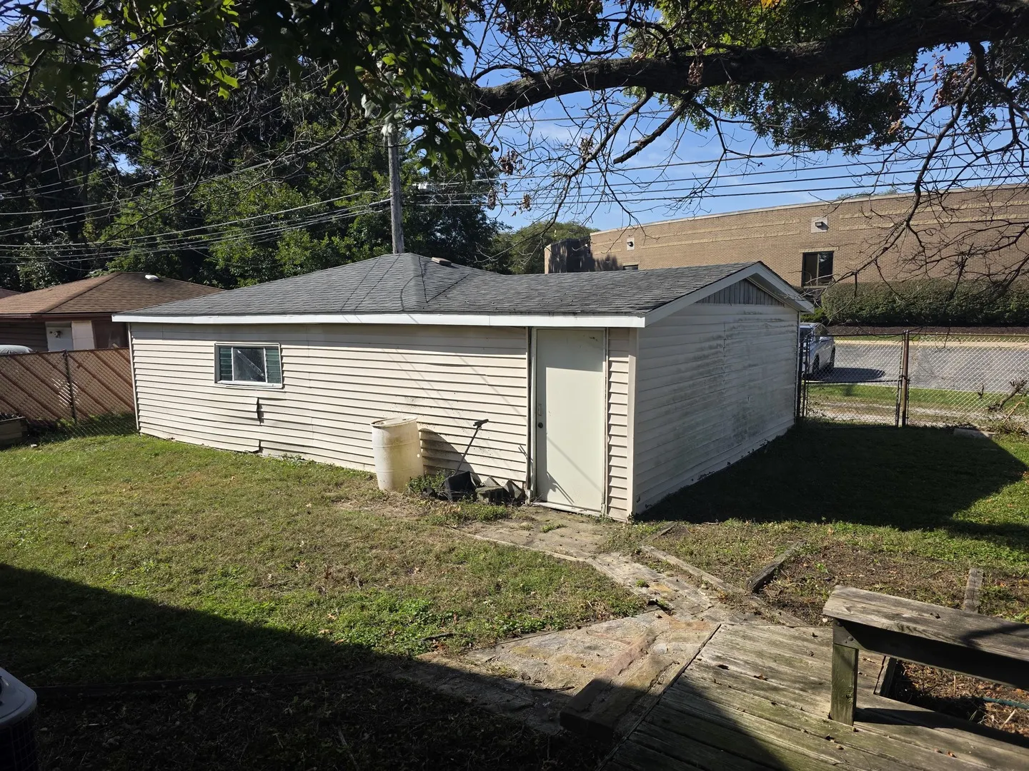 654 Yates Avenue IL