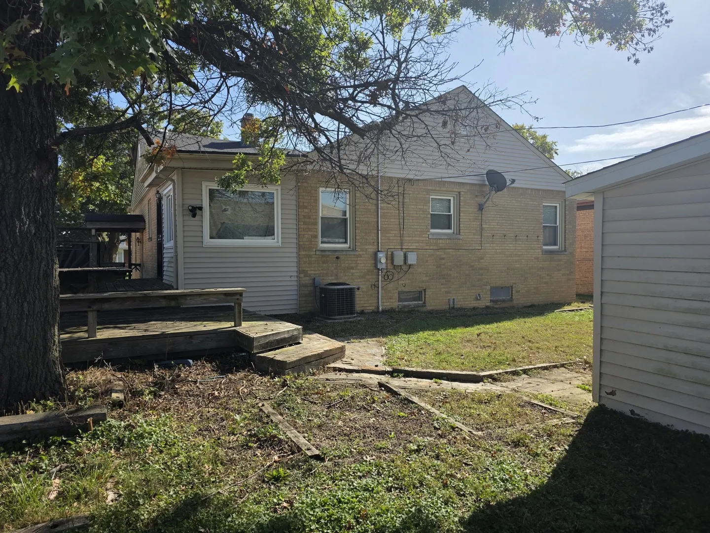 654 Yates Avenue IL