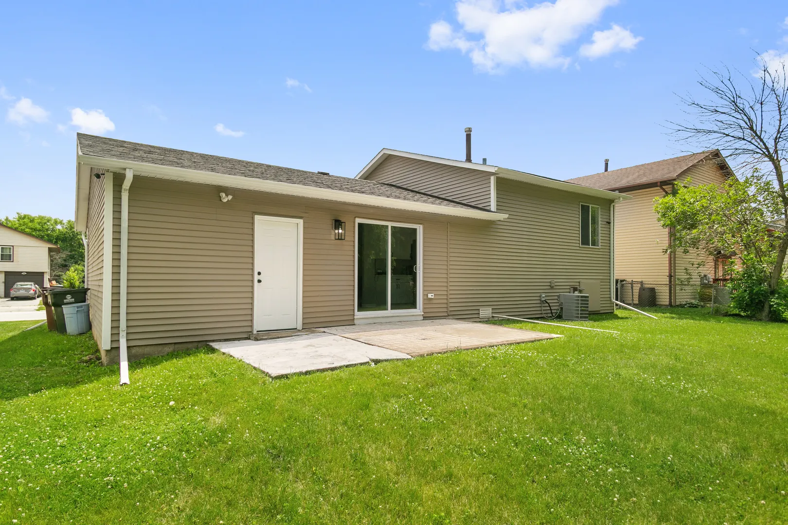 18200 Fountainbleau Drive IL