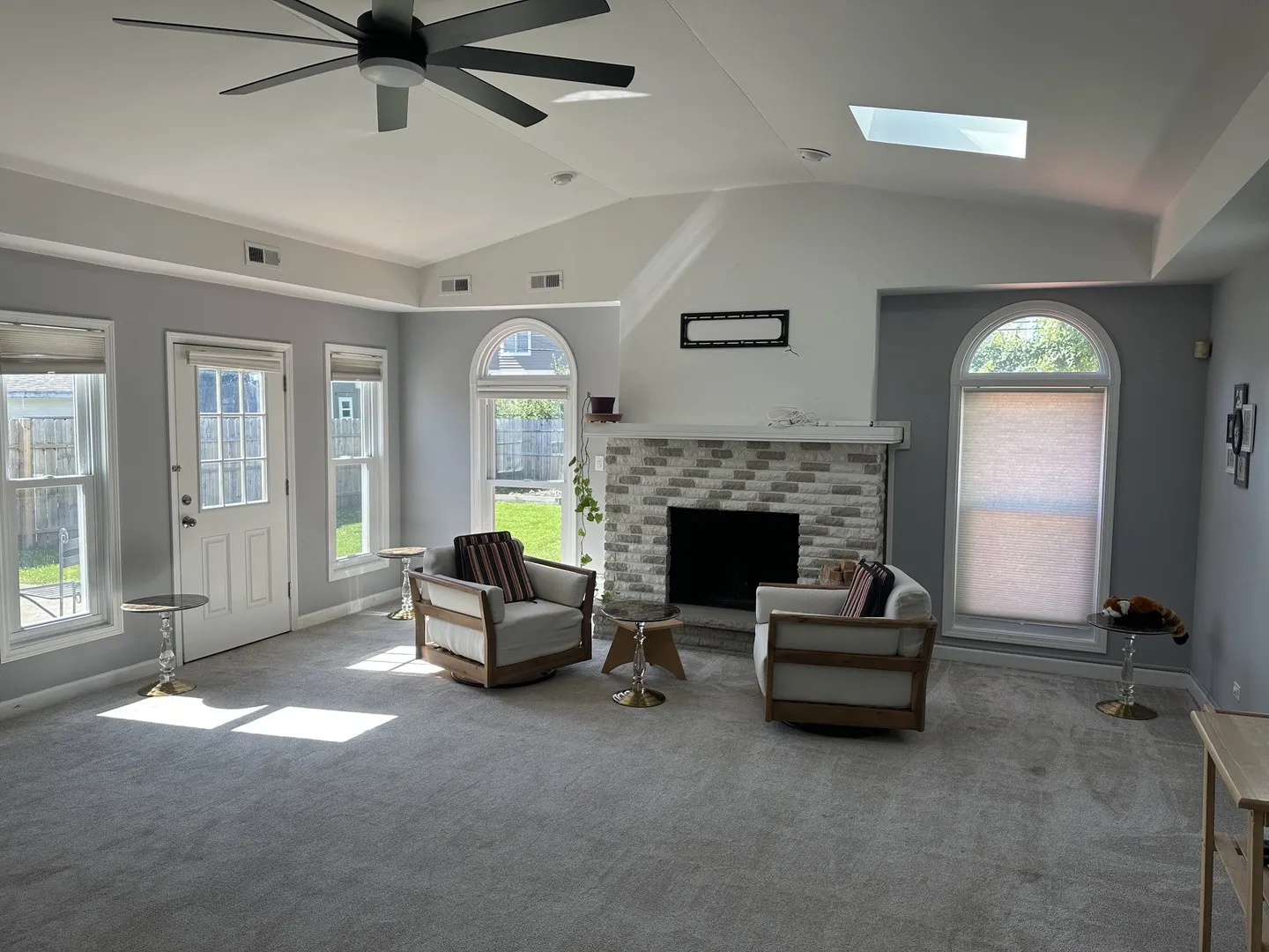 836 S Spring Road IL