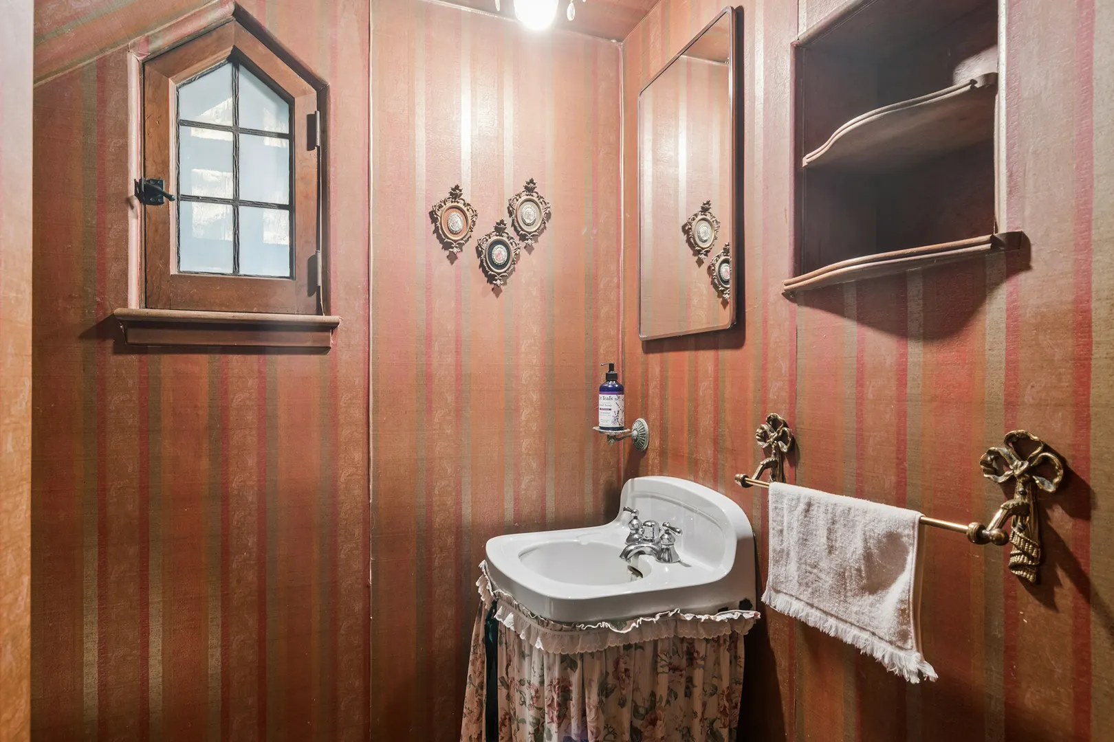 102 Pine Road IL