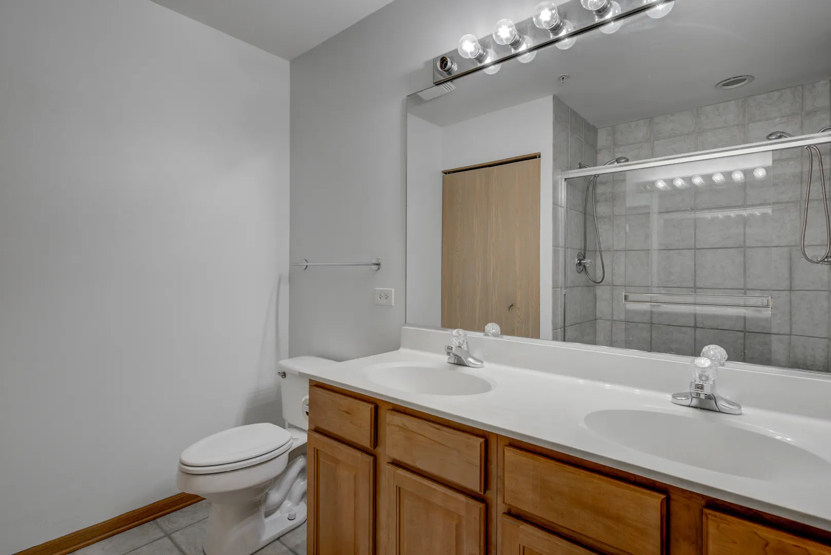 515 Main Street IL #509