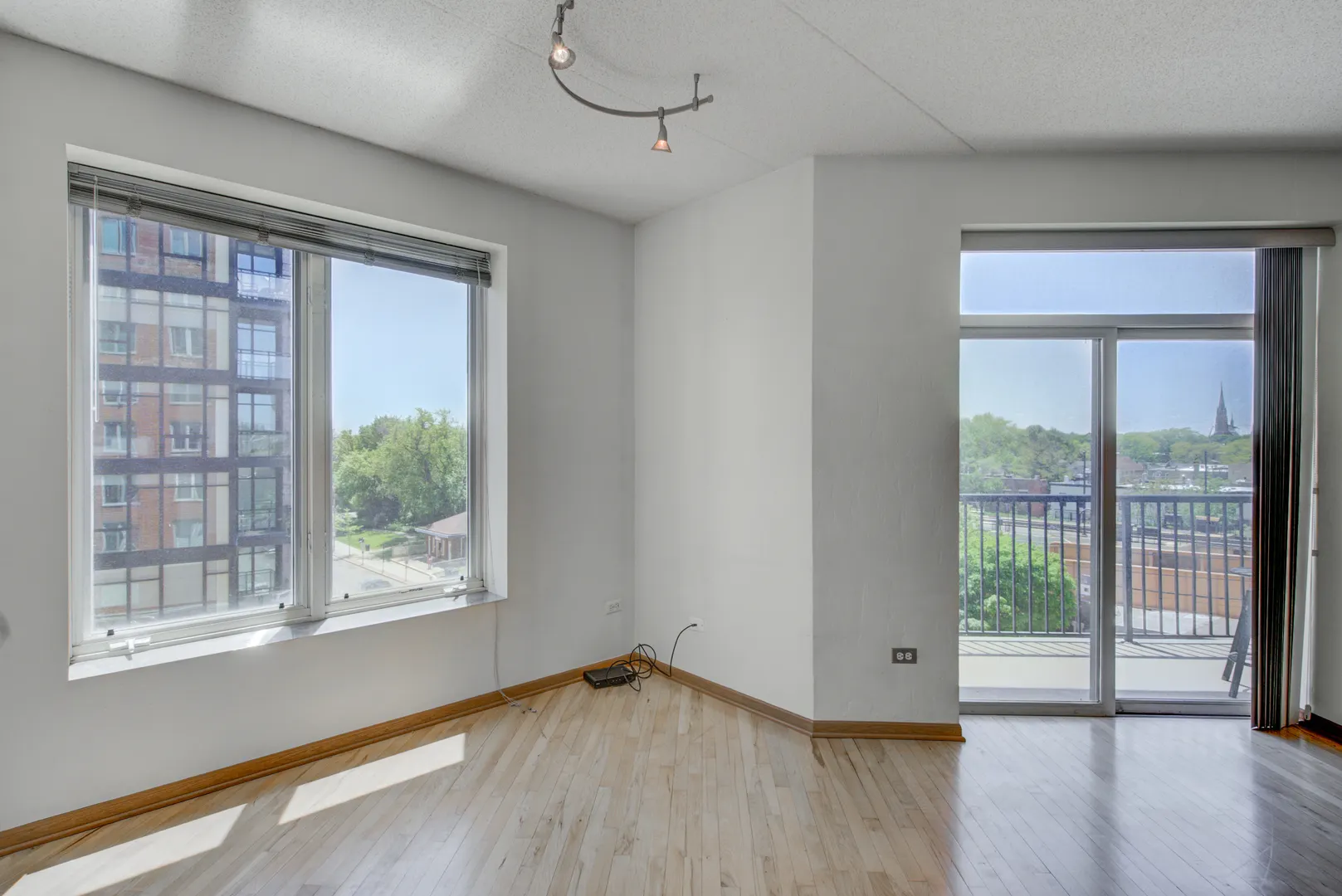 515 Main Street IL #509
