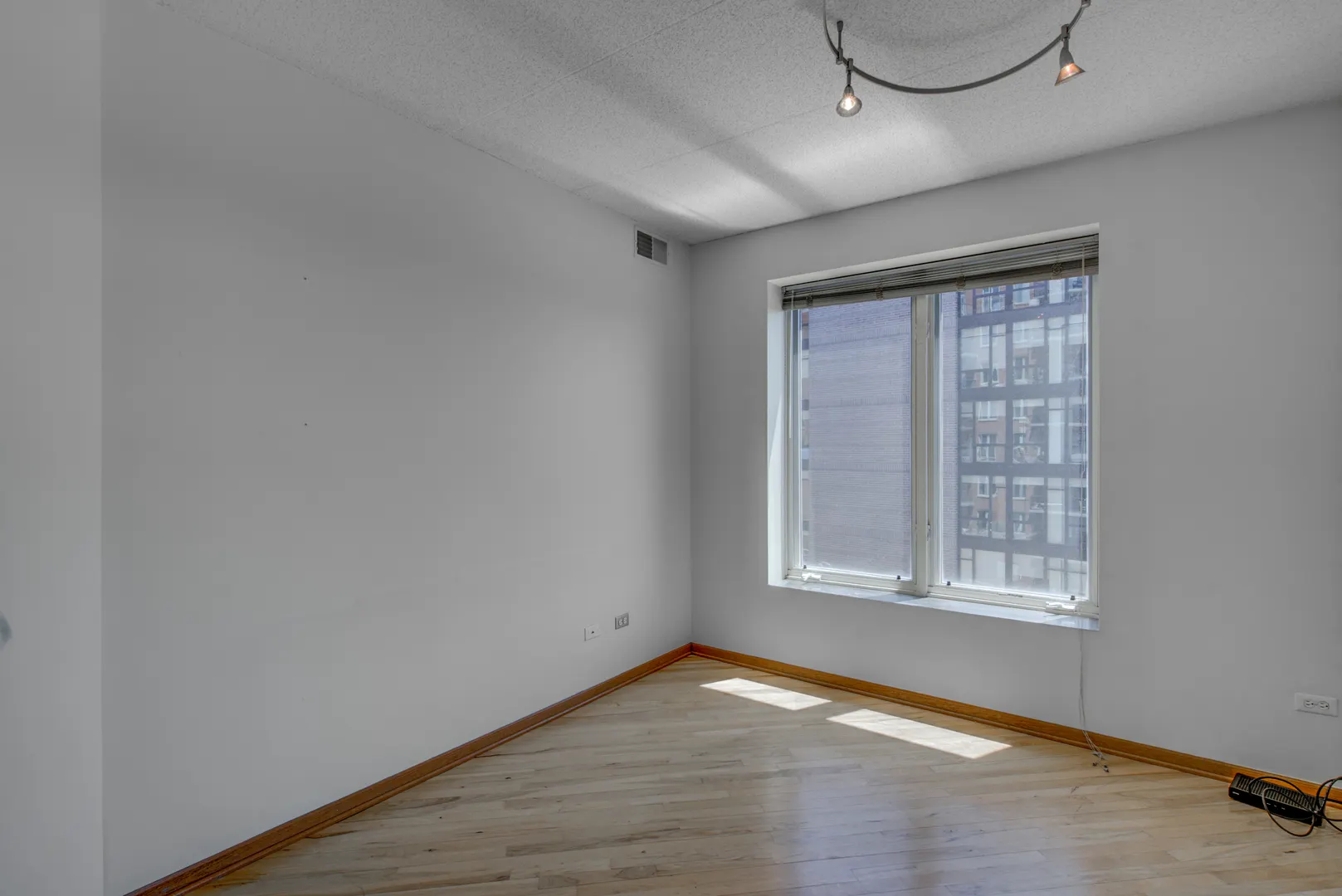 515 Main Street IL #509