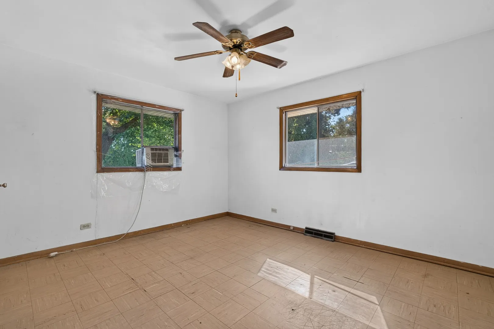 21 Janet Avenue IL
