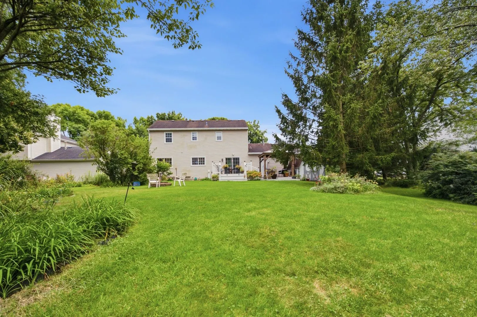 1209 River Oak Drive IL