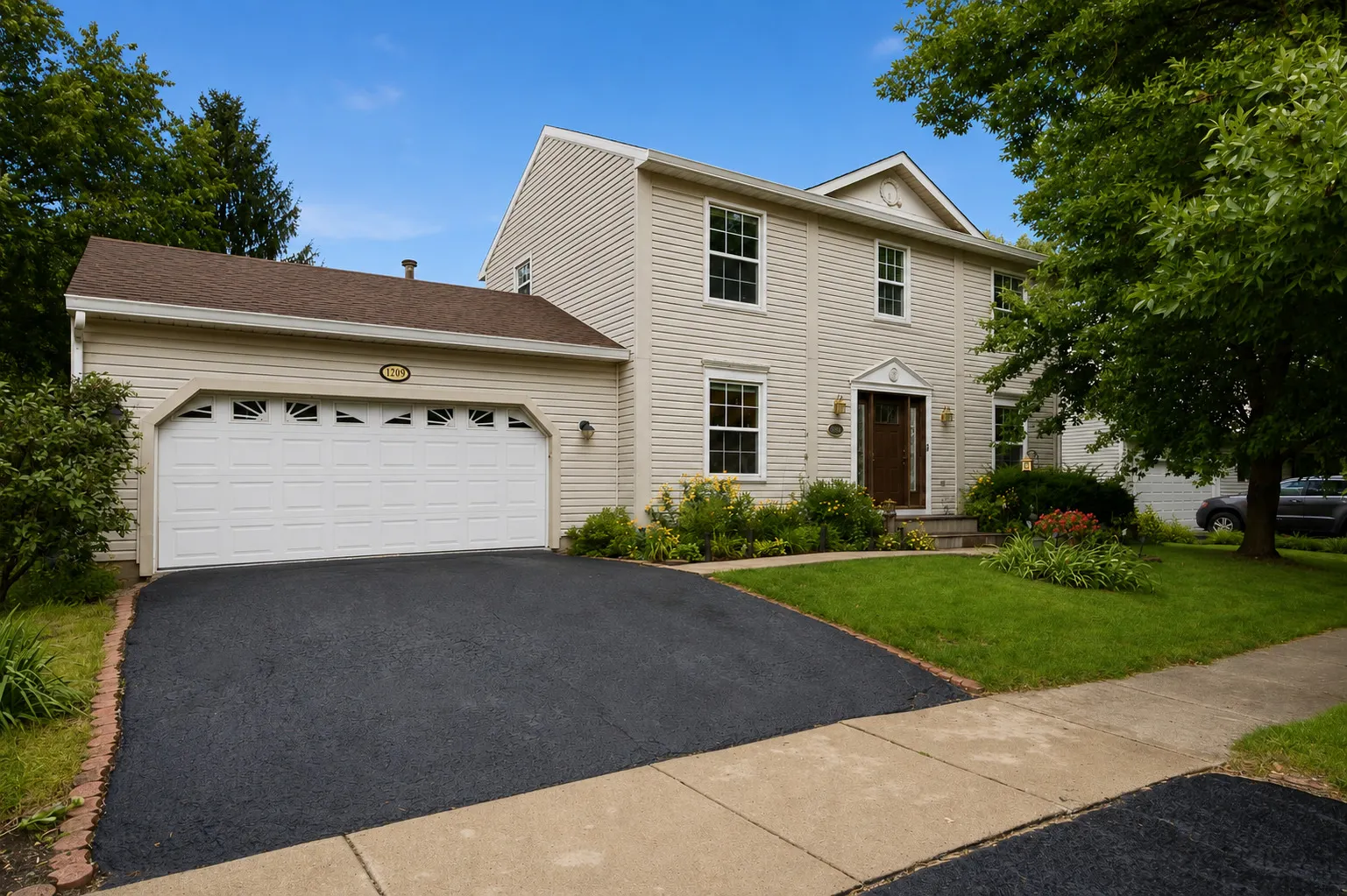1209 River Oak Drive IL