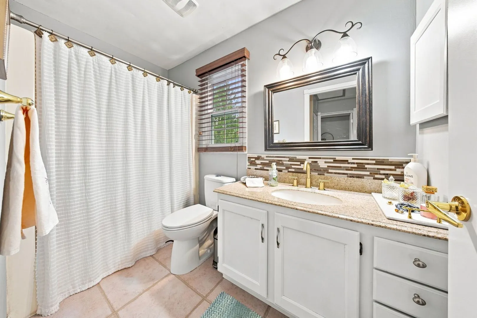 1209 River Oak Drive IL