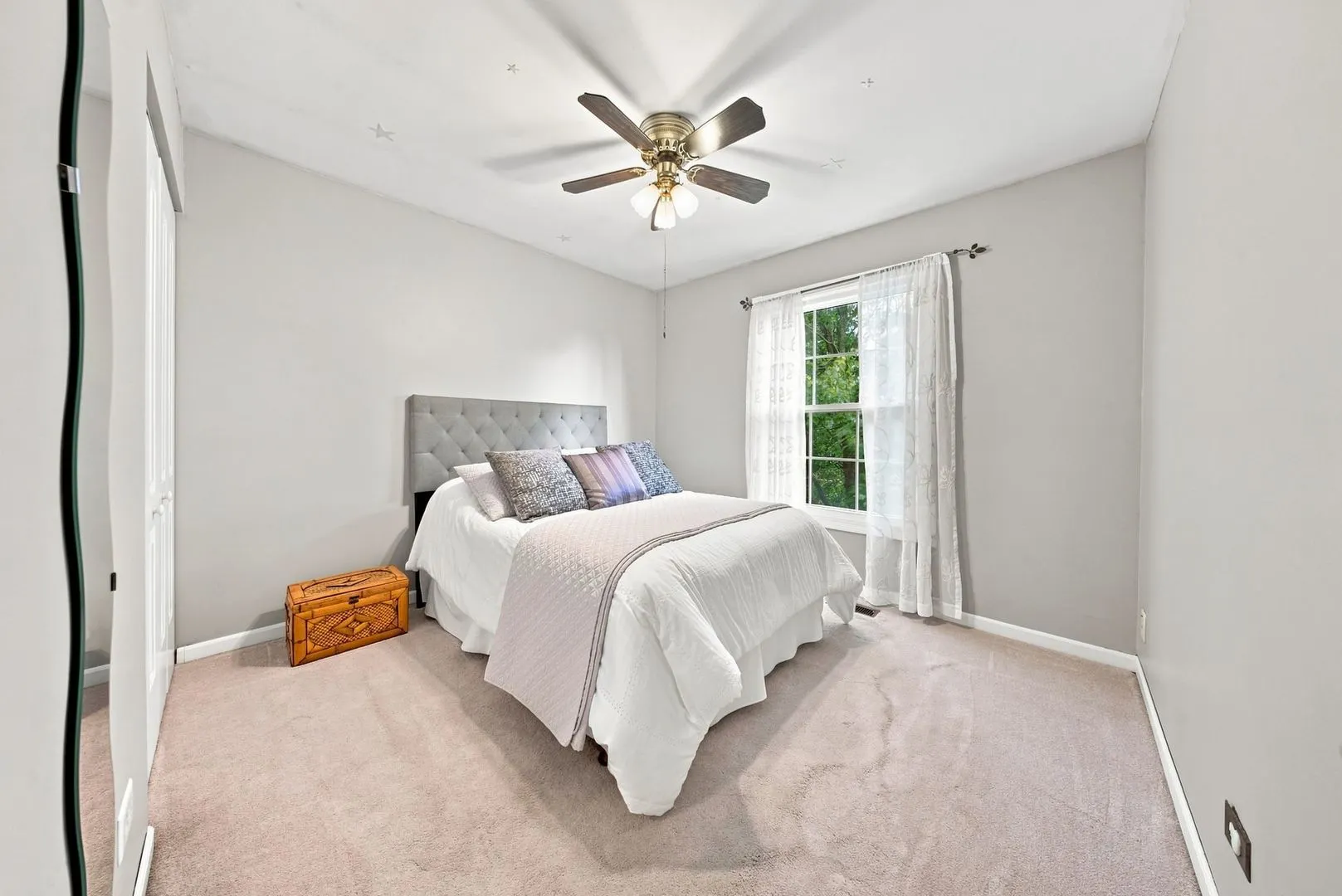 1209 River Oak Drive IL