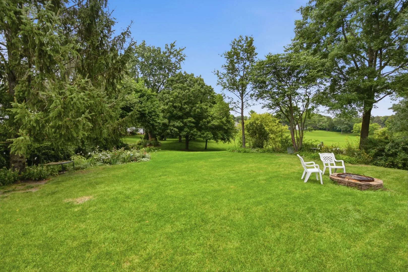 1209 River Oak Drive IL