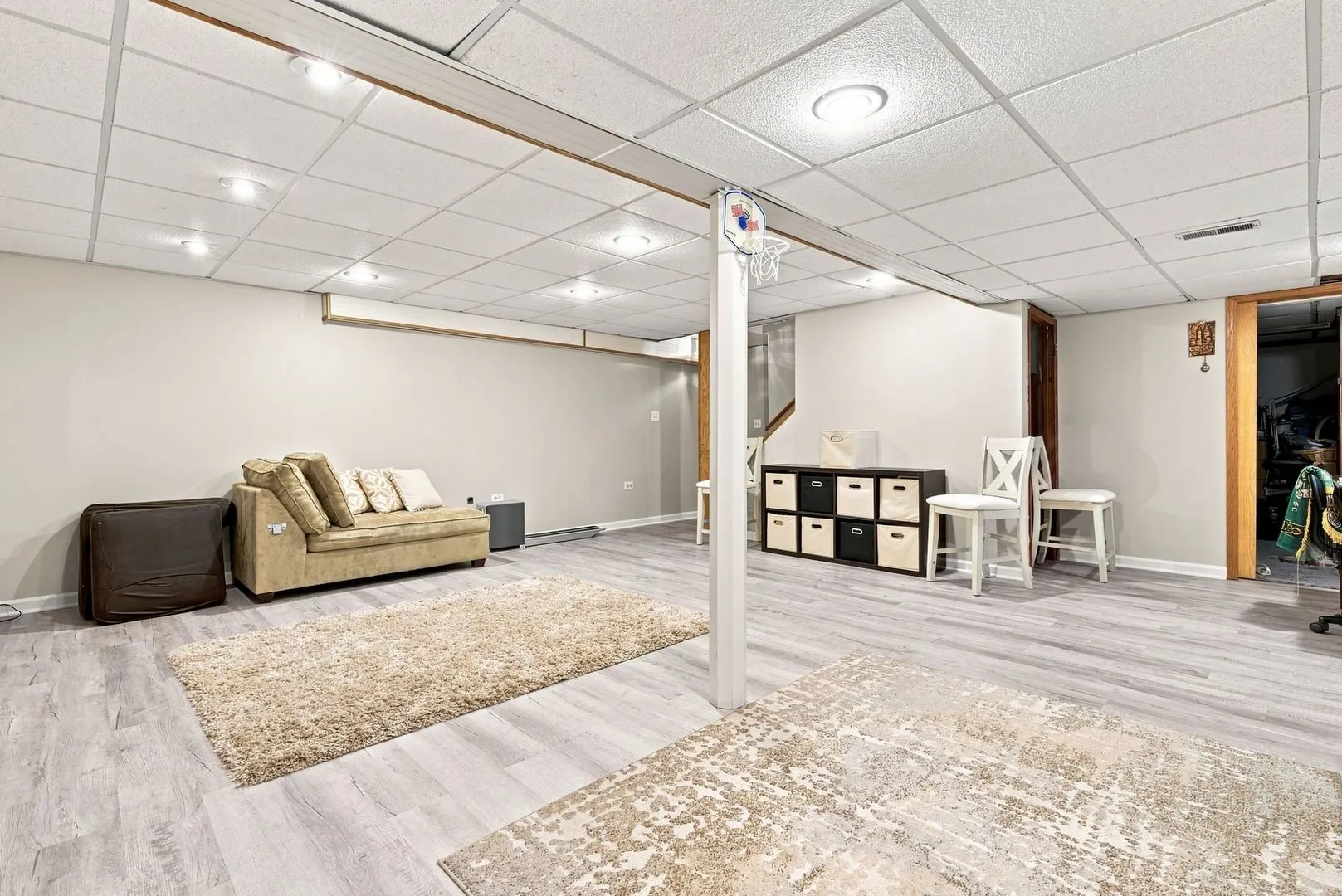 1209 River Oak Drive IL