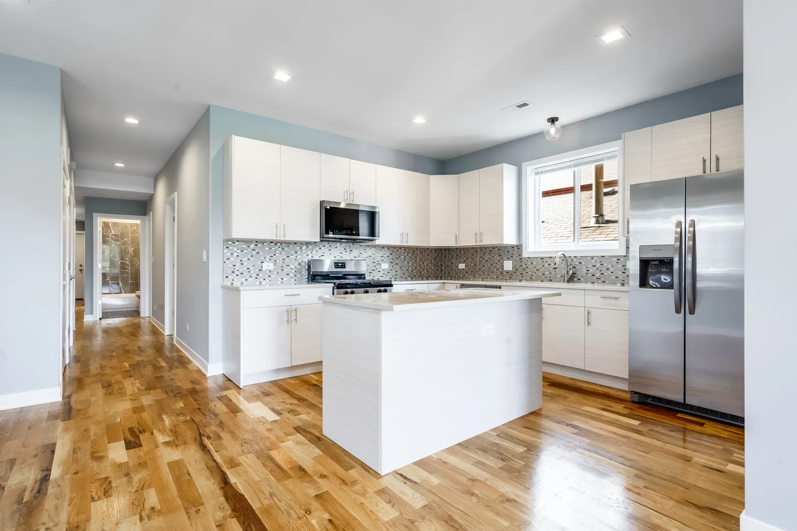 2949 W Wilcox Street IL