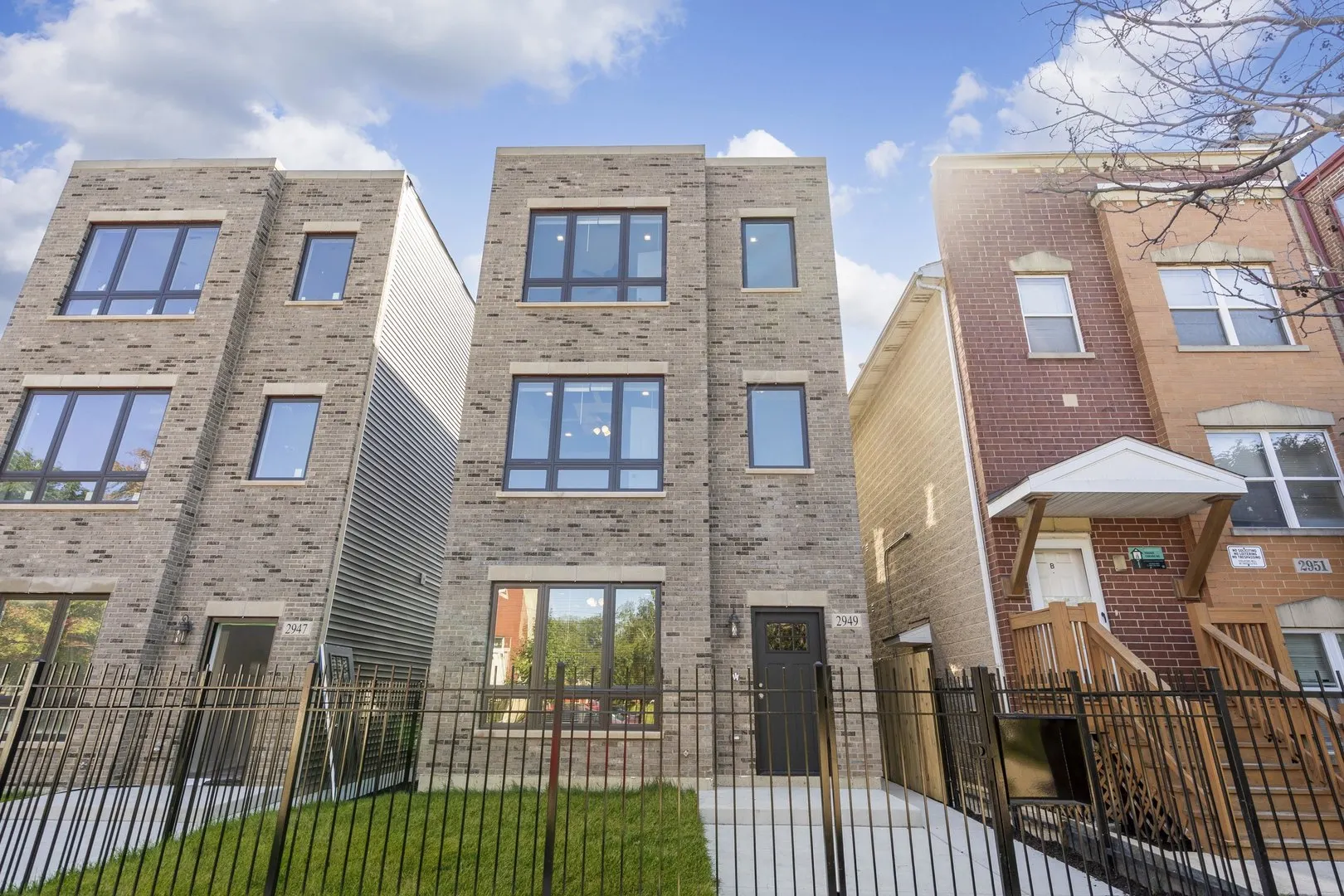 2949 W Wilcox Street IL