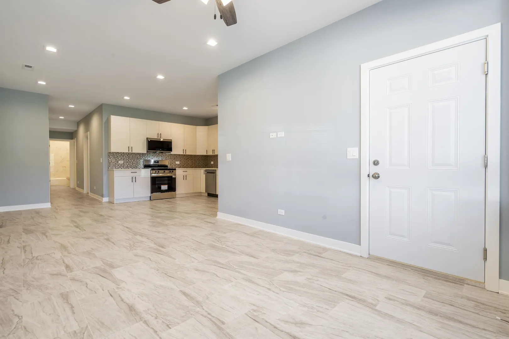 2949 W Wilcox Street IL