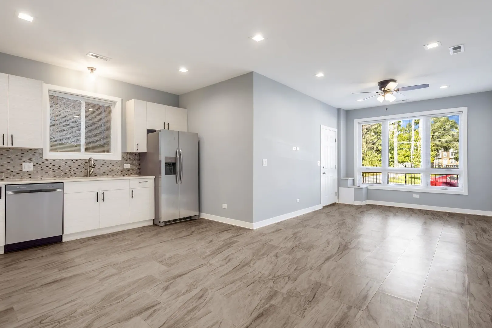 2949 W Wilcox Street IL