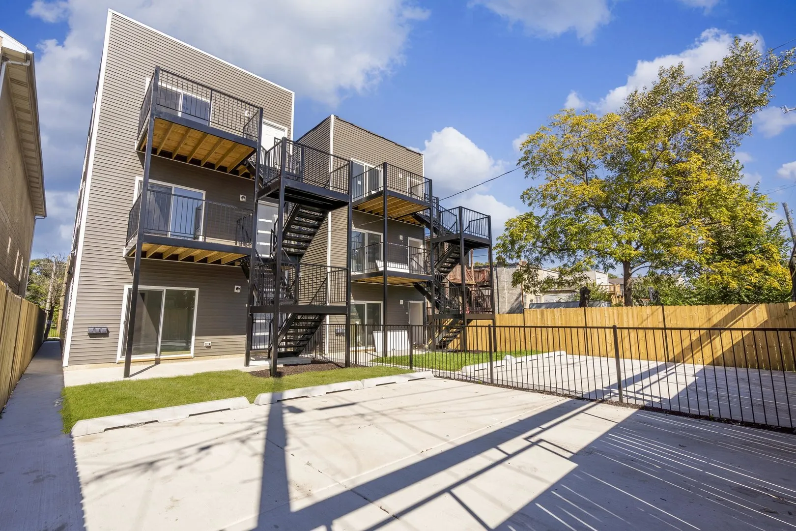 2949 W Wilcox Street IL