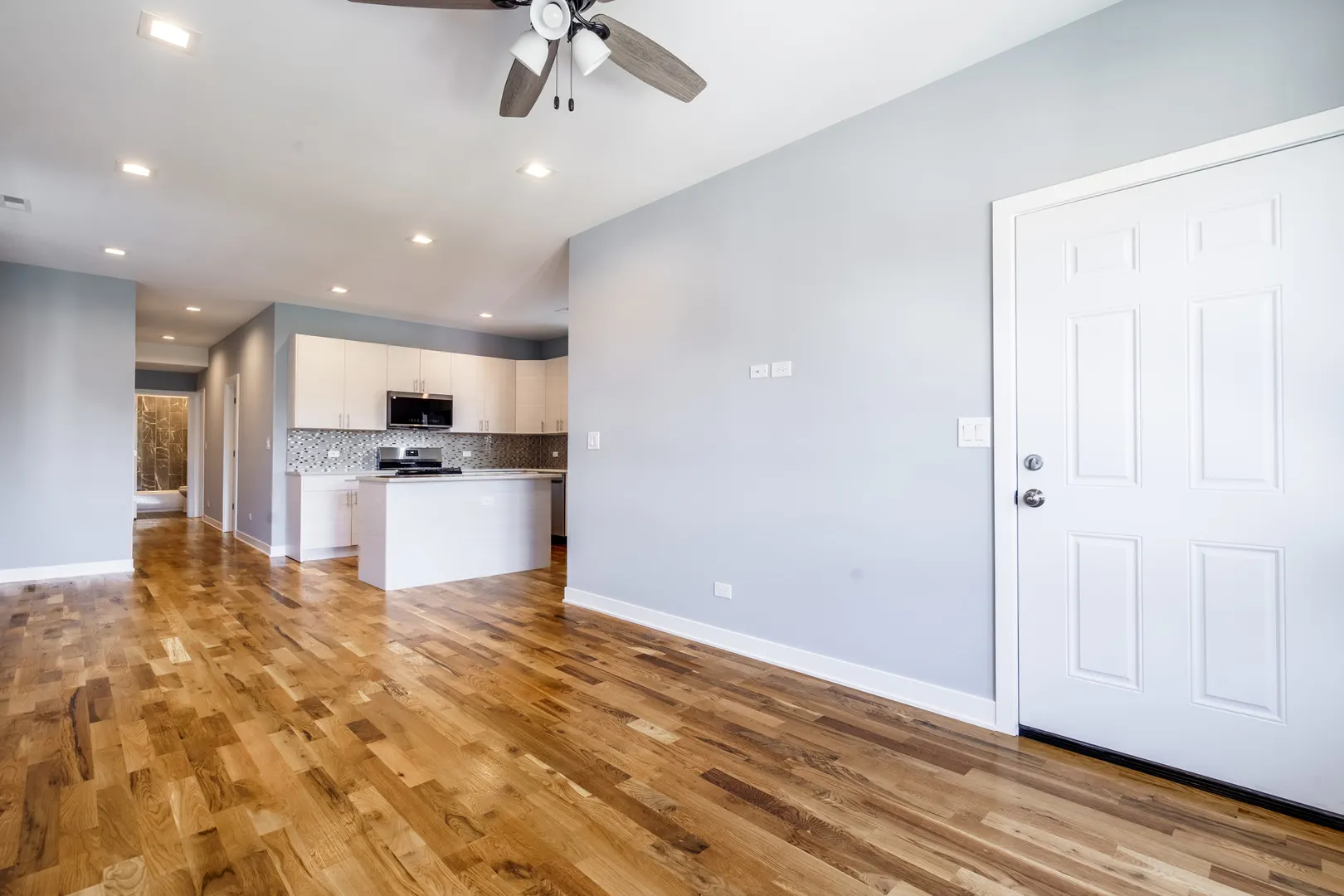 2949 W Wilcox Street IL