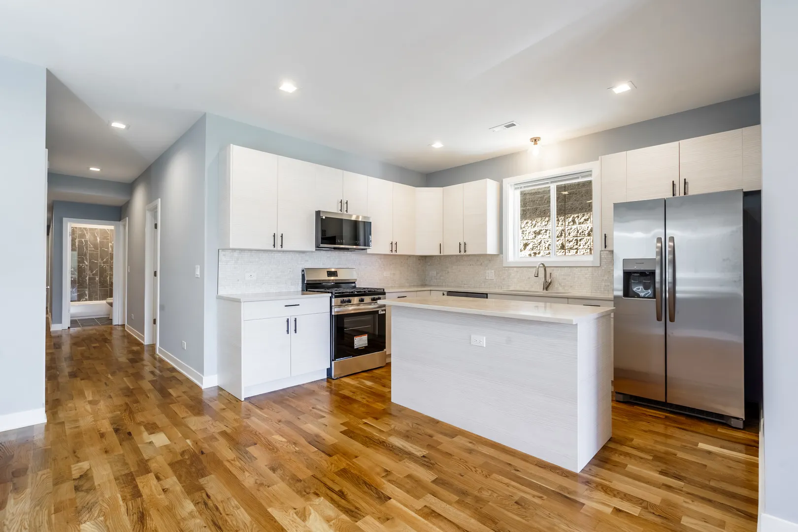 2949 W Wilcox Street IL
