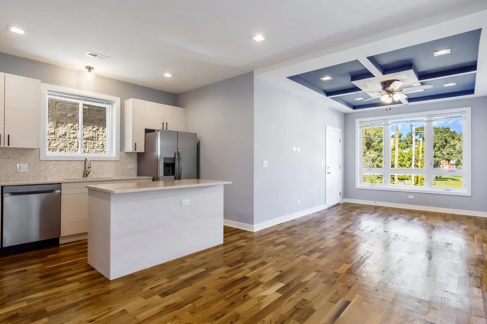 2949 W Wilcox Street IL