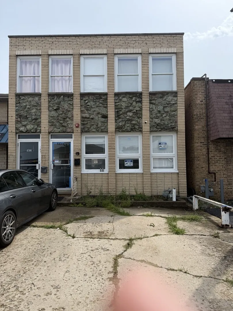 5635 W 79th Street IL