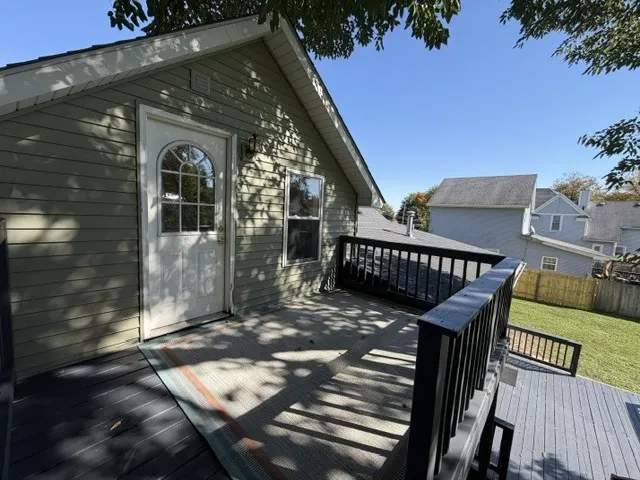 320 E Elm Street IL
