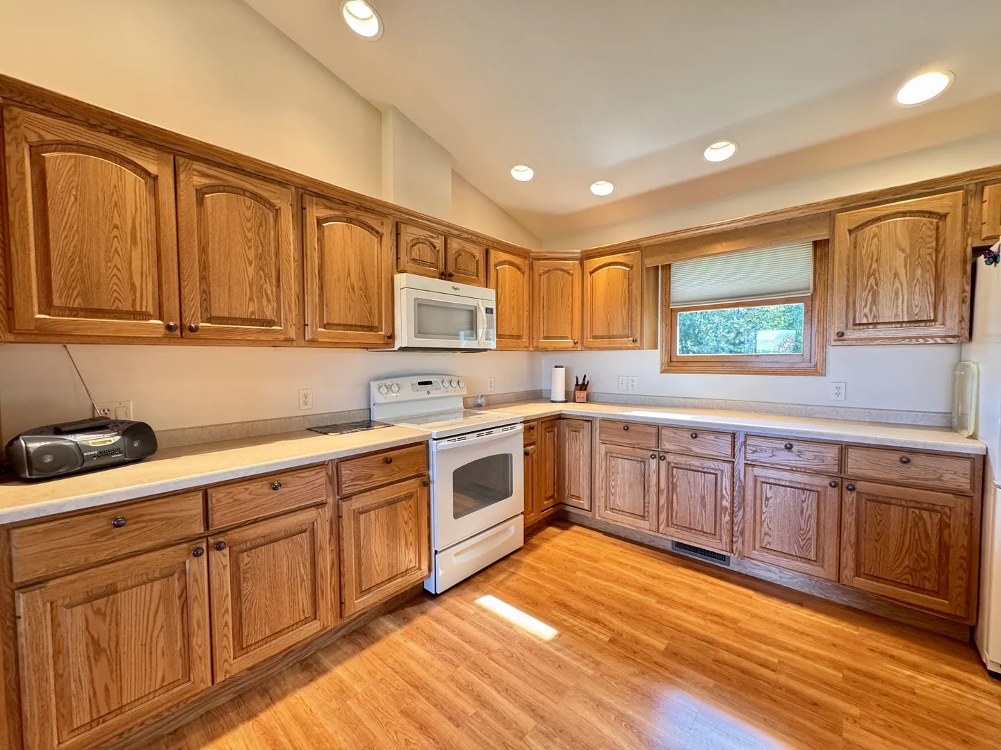 1812 White Pines Drive IL