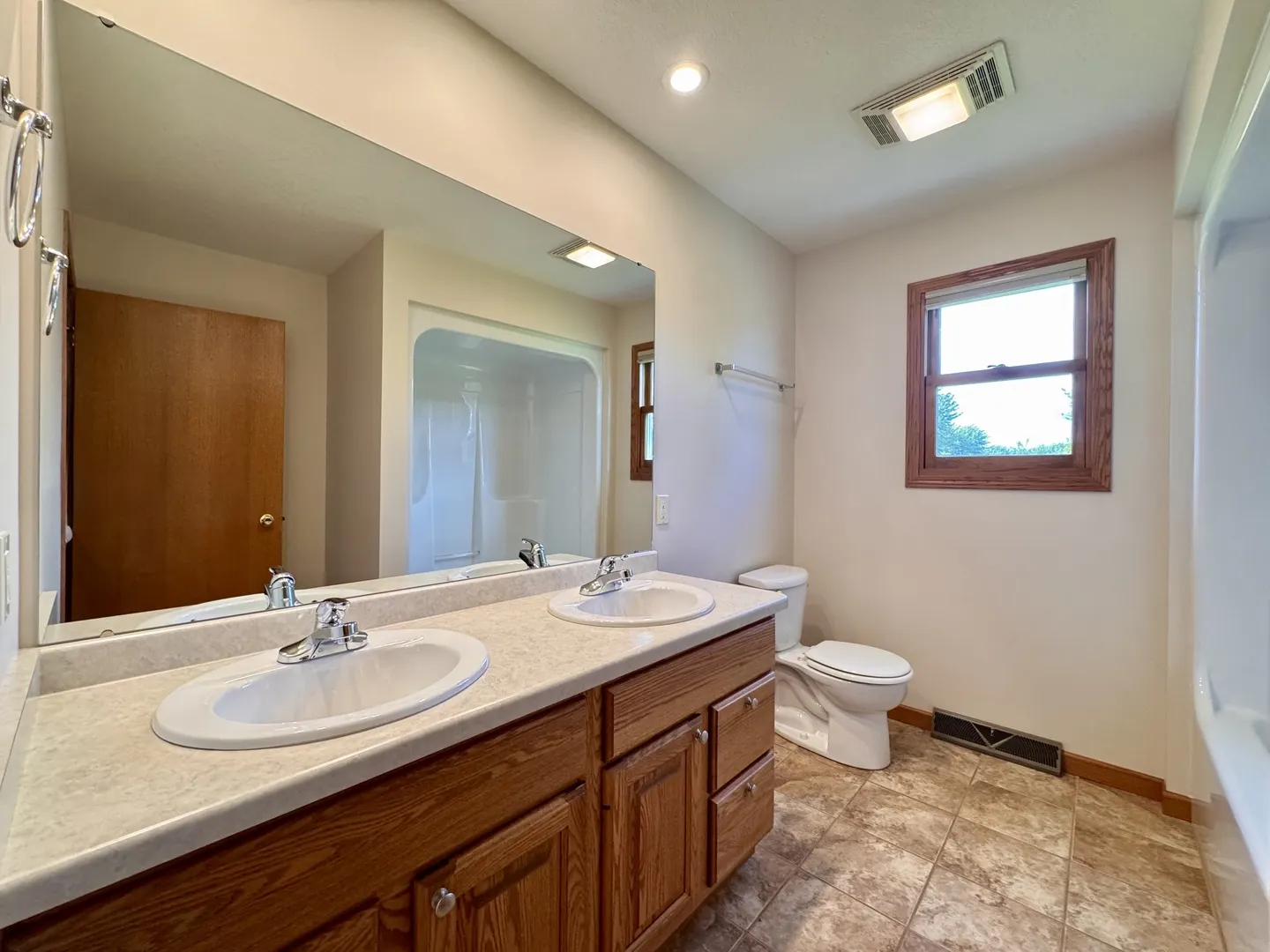 1812 White Pines Drive IL