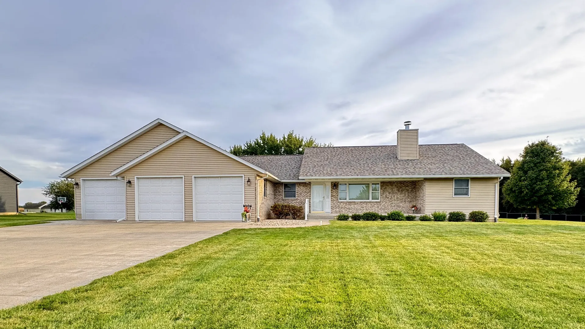 1812 White Pines Drive IL