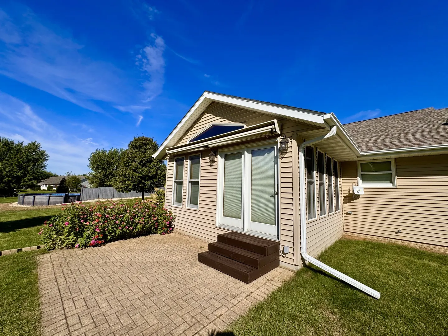 1812 White Pines Drive IL