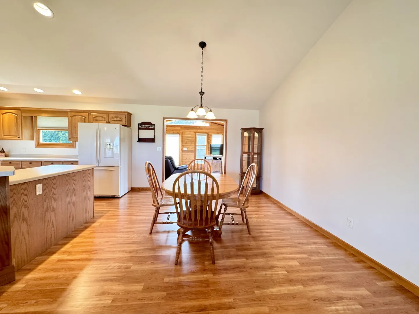 1812 White Pines Drive IL
