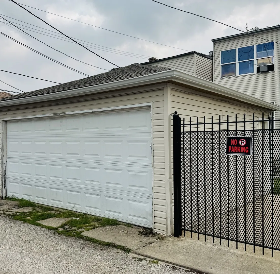 4818 W Fletcher Street IL