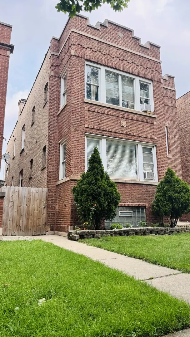 4818 W Fletcher Street IL