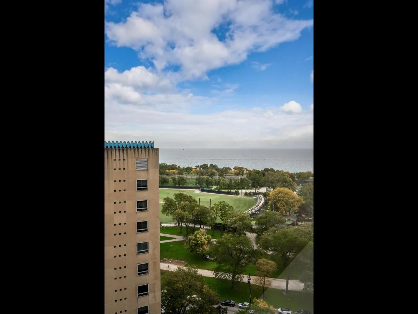 2800 N Lake Shore Drive IL #1911