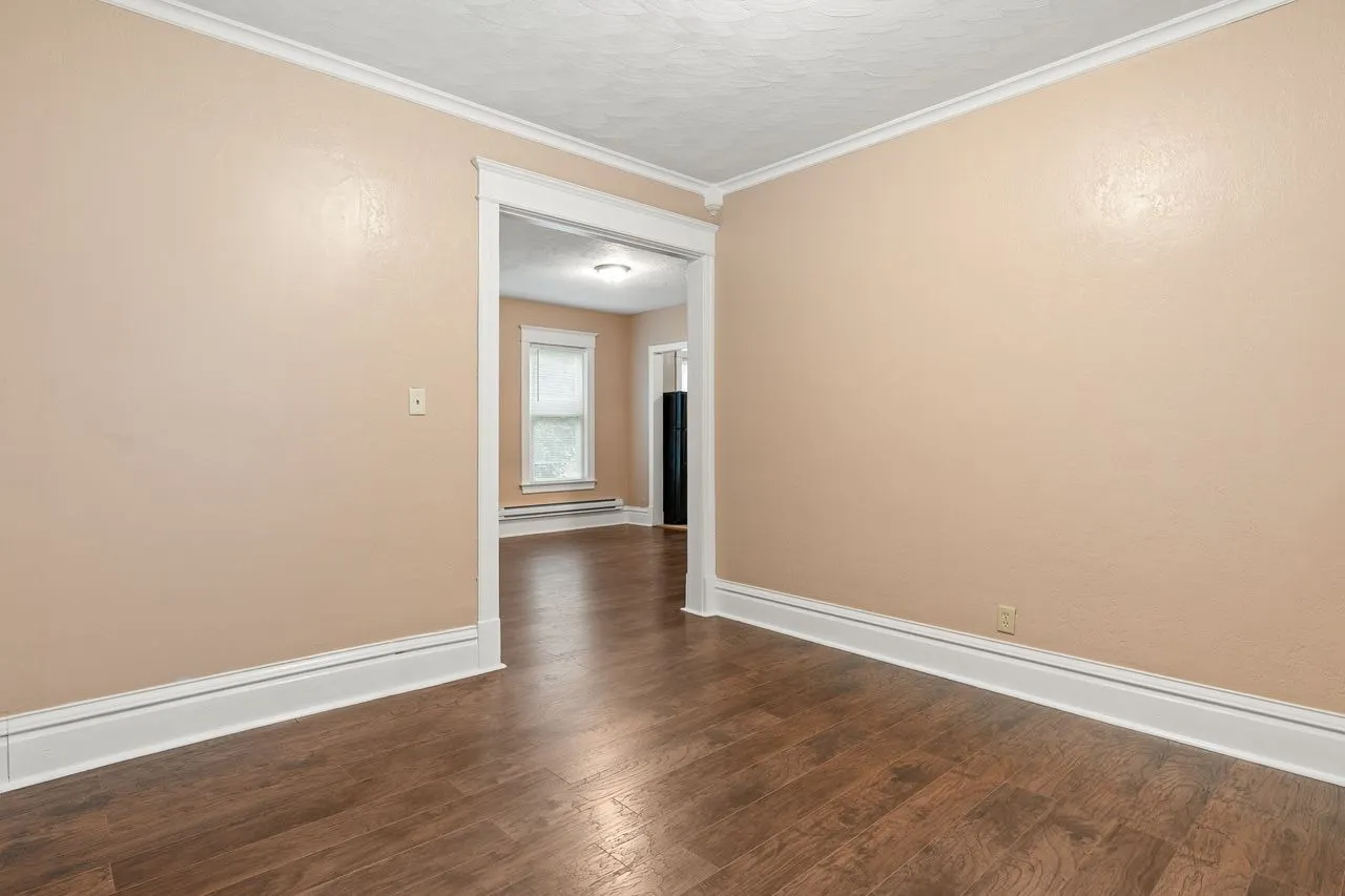 1211 4th Avenue IL